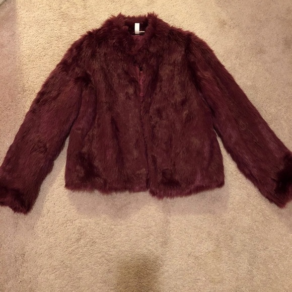 Forever 21 Jackets & Blazers - Forever 21 Faux Fur Jacket